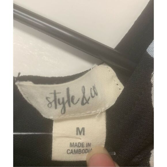 Floral Bell Sleeve Blouse - Picture 5 of 8